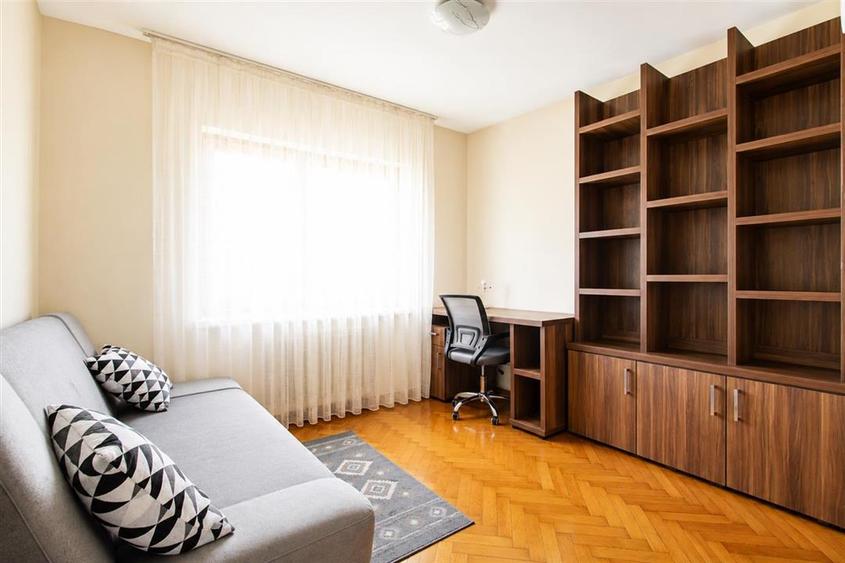 Apartament cu 3 camere decomandat în Grigorescu
