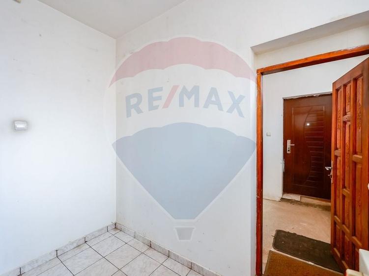 Casa cu destinatie de spatiu comercial, zona Episcopia - 18