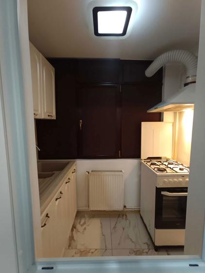 De vanzare apartament 3 camere - 5