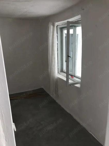 Teren 803 mp + casa batraneasca - 7