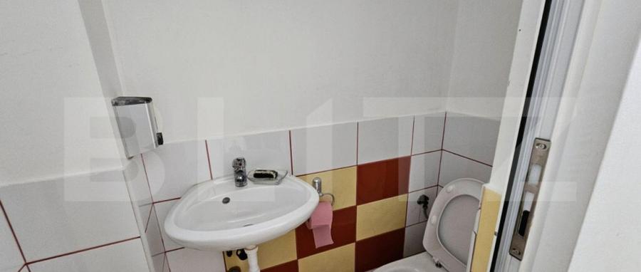 Spa?iu ideal pentru cabinet medical sau activita?i conexe - 8