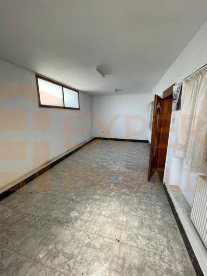 Hala situata in Ovidiu - 17