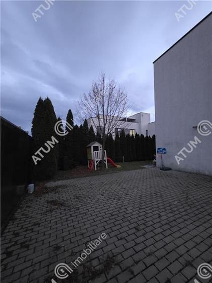 Casa 4 camere 3 bai terasa si teren 250 mp zona Octavian Goga Selimbar - 34