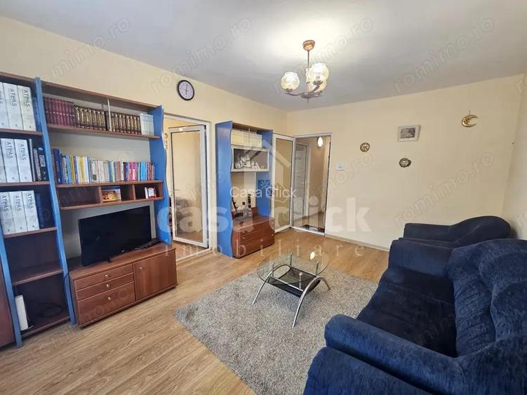 Apartament circular 2 camere, renovat, Micro 17 Strada Barbo?i, etaj 3
