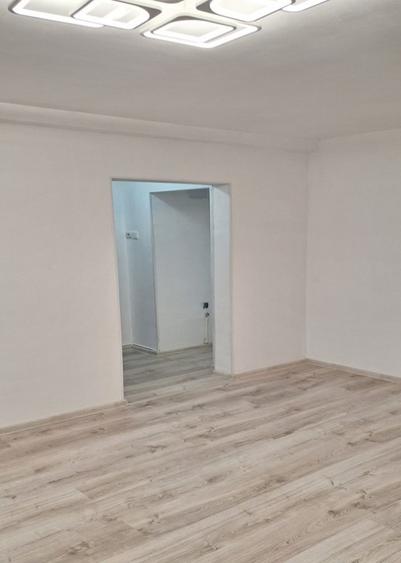 Vând apartament central, renovat complet cu centrală proprie - 8