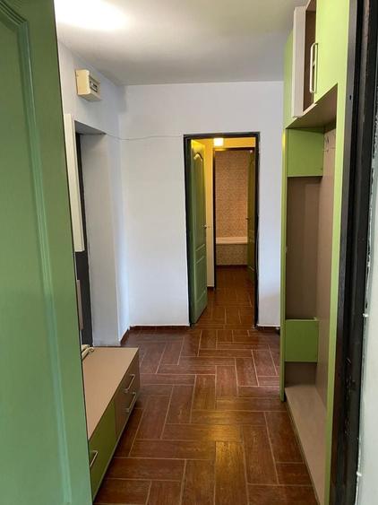 Apartament cu 2 camere decomandat, mobilat în Calea Călărașilor