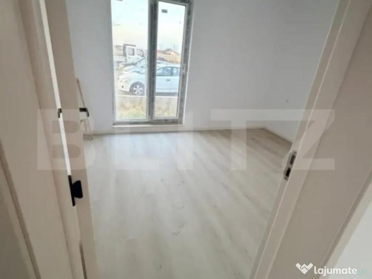 Casa de vanzare in Sanpetru teren 300 m2, suprafa? - 3