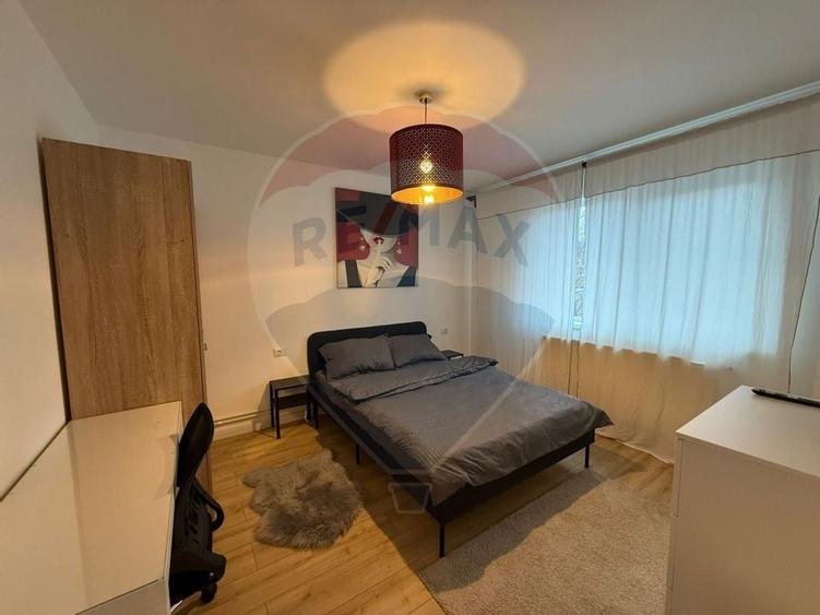 Apartament cu 2 camere de închiriat în zona 1 Mai - 11
