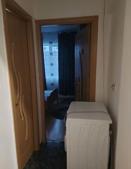 Ofer spre inchiriere apartament 2 camere, zona 9 Mai Lido , decomandat, etajul 1 - 5