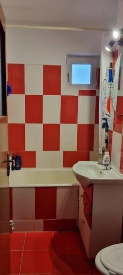 Apartament 2 camere mobilat, 50 mp, etaj 3, zona centrală Bumbești‑Jiu – gata de - 3