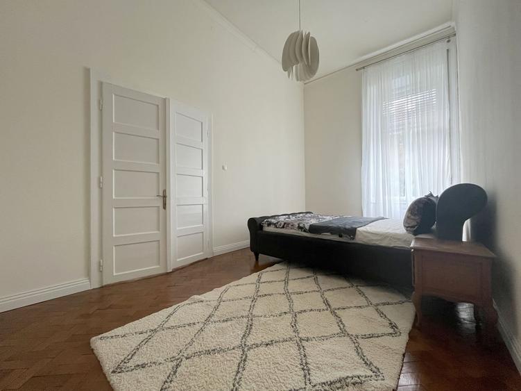 Apartament de închiriat în clădire monument istoric – Piața Maria, - 7