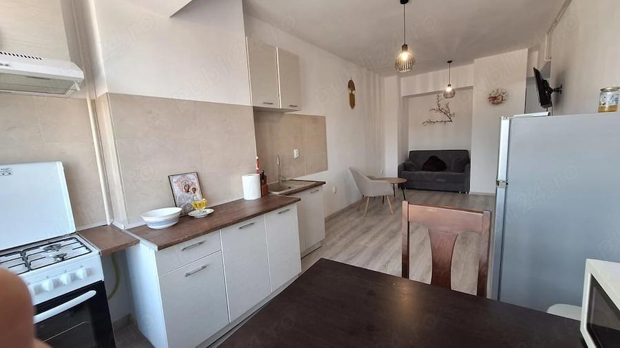 Apartament cu 2 camere decomandat în Nicolina