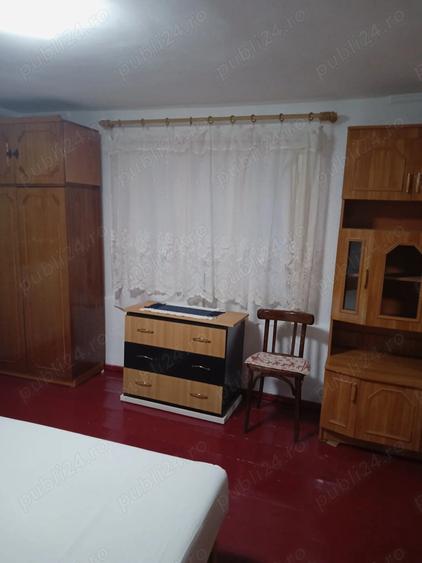 Inchiriez camera,la curte, in Braili?a - 5