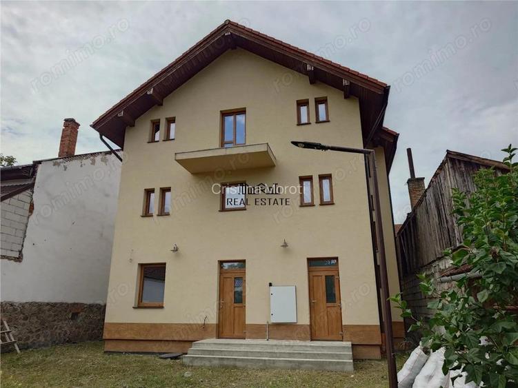 Cladire noua, ideala pentru cazare sau spatii de birouri in Brad, Hd