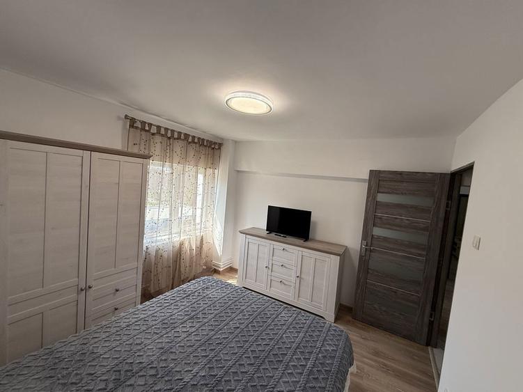 Vand apartament 2 camere central etaj3/7 renovat si utilat - 4