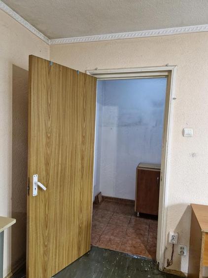 Vand apartament 2 camere strada Luica sector 4 - 5