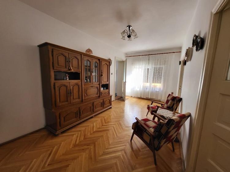 Casă cu curte proprie si garaj în zonă centrală | Str. Decebal, Brașov - 4