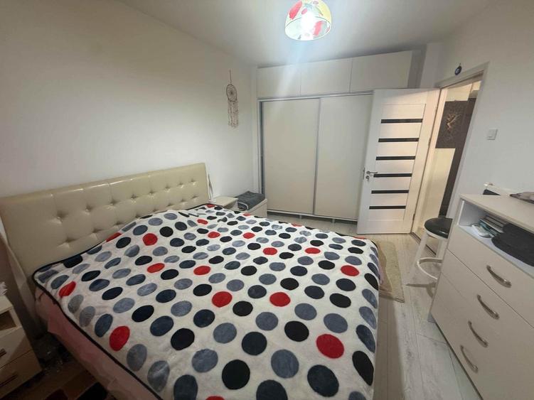 De vânzare apartament 3 camere Zona Centrala et 1 la cheie - 7
