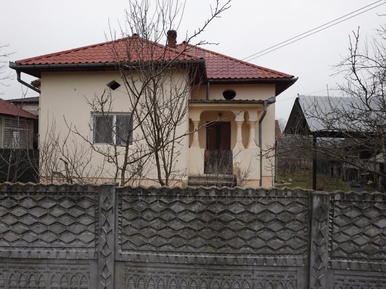 Vand casa de locuit in zona linistita din Jud.Valcea - 1