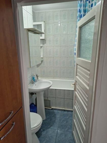 Inchiriez apartament 2 camere - 3