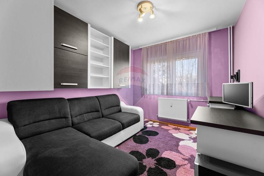 Apartament cu 3 camere de vânzare- COMISION 0% - 6