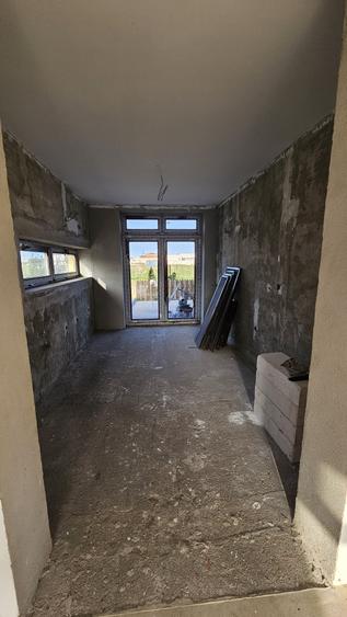 Cumpana- vila P+M,constructie solida, teren 320mp - 7