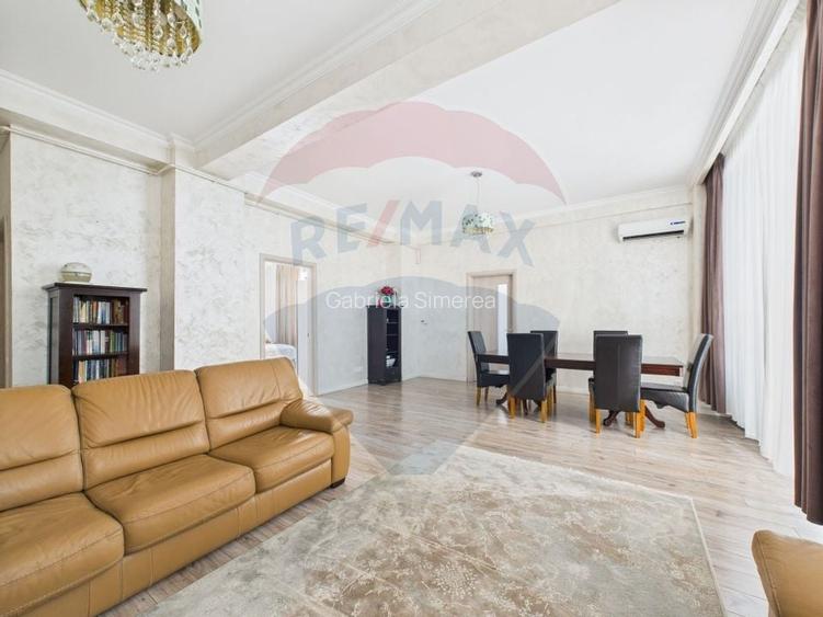 Apartament deosebit cu 3 camere | Curte 63 mp | Damaroaia Apartament deosebit cu 3 camere | Curte 63 mp | Damaroaia