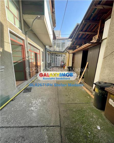 2 CORPURI DE CASA - SPATIU COMERCIAL - STRADA POSTEI, PLOIE