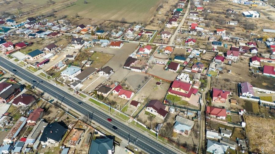 Casă de Vânzare, 3 Camere, 1577mp Teren la E58 - Lețcani, Iași - 11