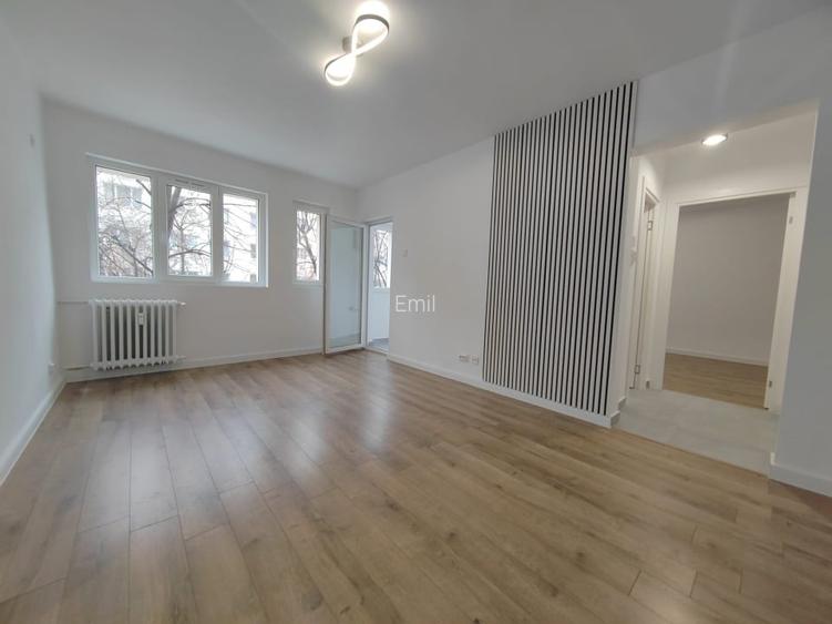 Apartament 3 camere renovat complet - etaj 1/4 - Metrou Titan