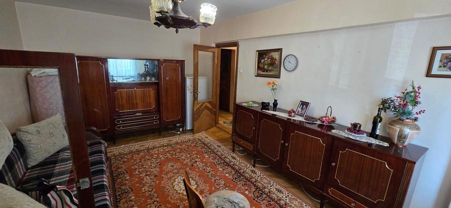Apartament 3 camere  de vanzare ,etajul 1, Focsani - 1