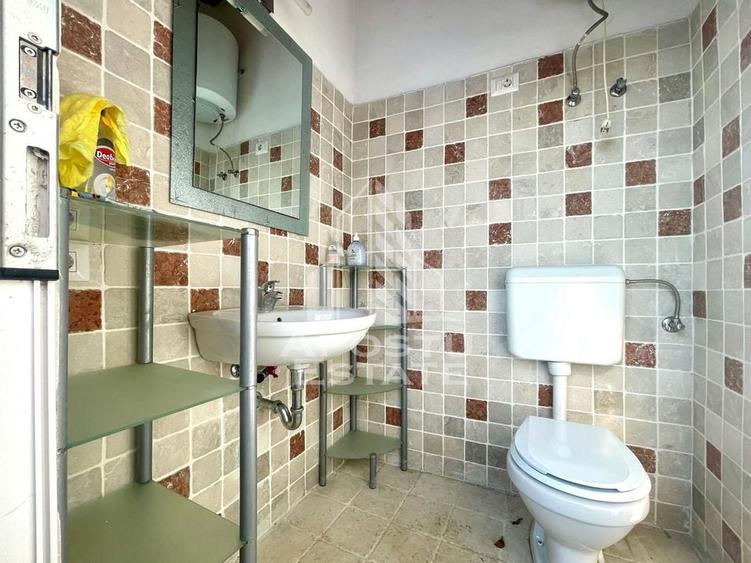 Vila cu terasa si piscina in Zadareni - 21