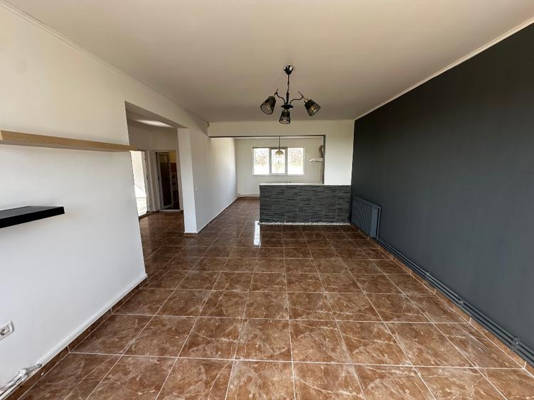 Casă de vânzare în Valu lui Traian  - 4