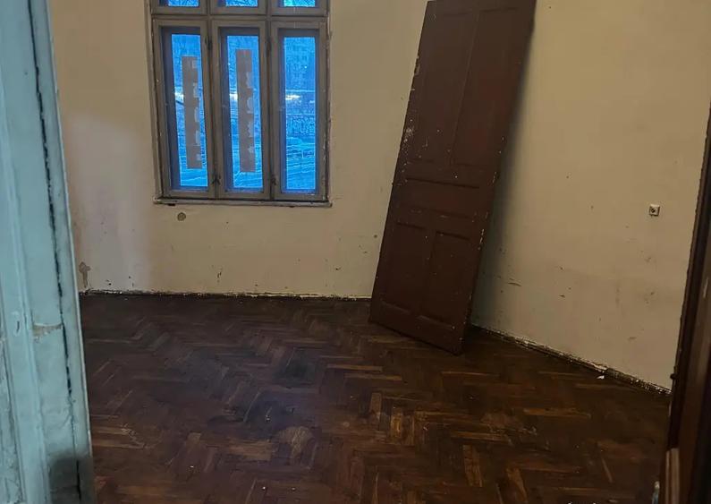 Apartament 3 camere 80,40 mp decomandat Vila veche tip bloc - 3