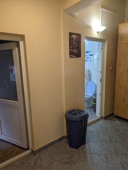 De Inchiriat .Garsoniera complect utilata cu toate utilitatile 50 mp - 5