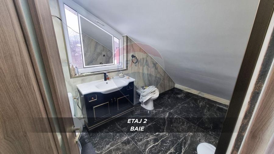 Casă / Vilă cu 10 camere de vânzare în SIGHETUL MARMATIEI zona Central - 38