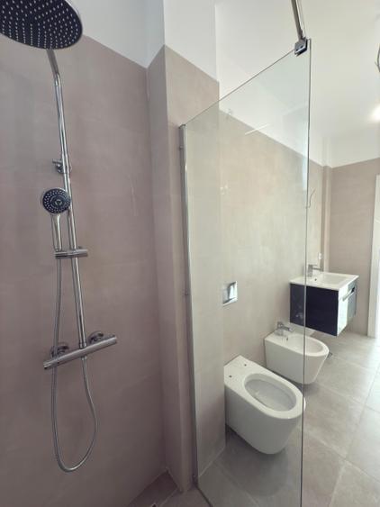 Metrou,Eroii  Revolutiei  PADESUL Vila 2024 ,Finisaje lux ,BINE CONSTRUITA 6 cam - 14