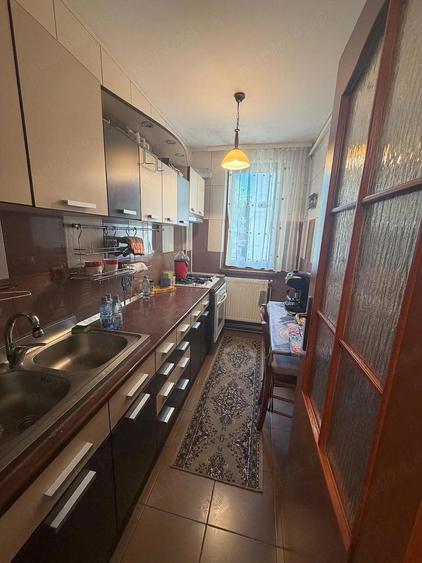 Vand apartament etaj 3 - 3