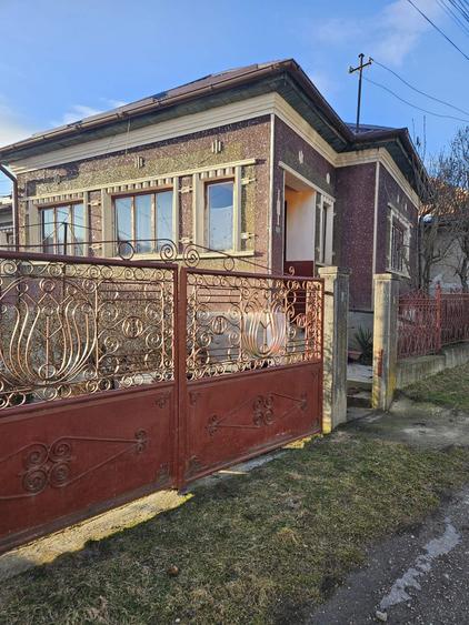 Casa de vanzare in Nadasu, judetul Cluj doua case, curte - 4