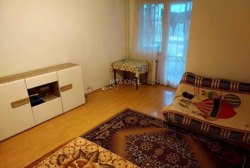 Metrou 1 Decembrie 1918, gars, et. 5/10, loc de parcare