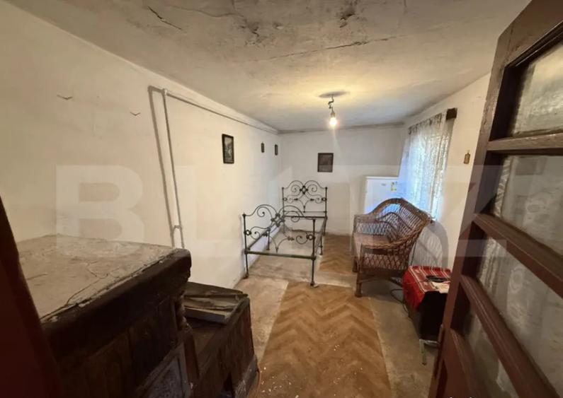 Casa de vanzare, 61 mp,Aninoasa - 2