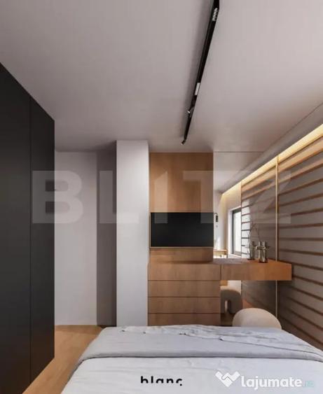 Apartament cu 4 camere decomandat în Est