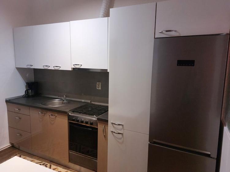 Garsoniera de vanzare -parter zona ville sibiului - 7