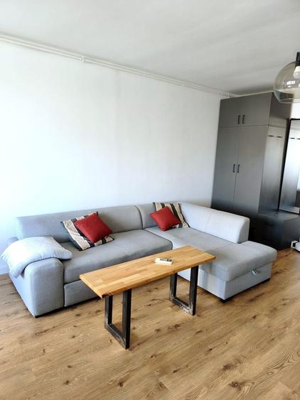 Apartament cu 2 camere semidecomandat, mobilat în Pipera