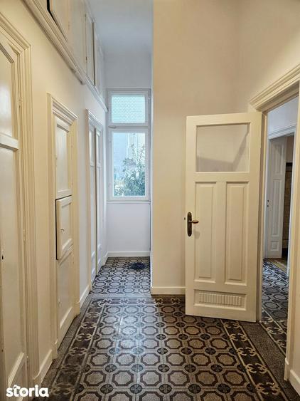 Casă cu 6 camere cu Teren 250 Mp în Unirii