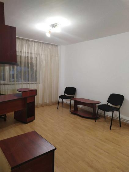 Inchiriez apartament 2 camere - 3