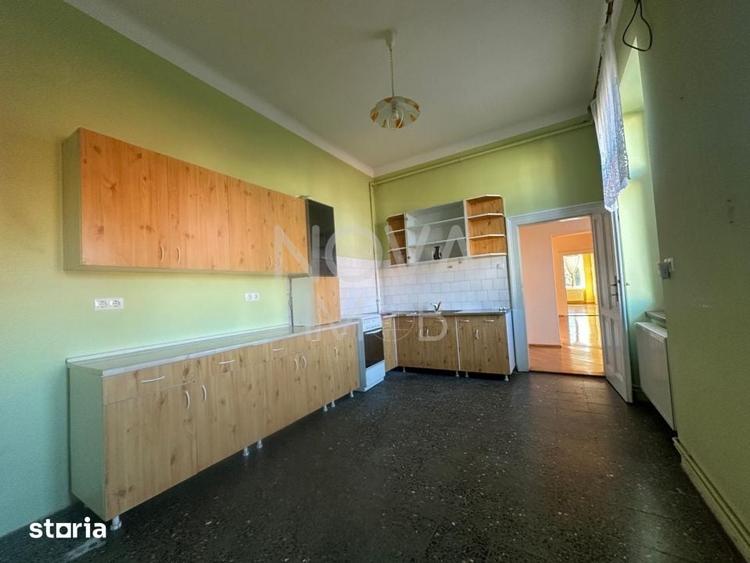 Apartament cu 4 camere în Central