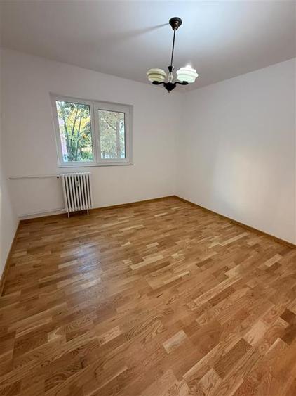 Apartament cu 2 camere decomandat în Nicolina