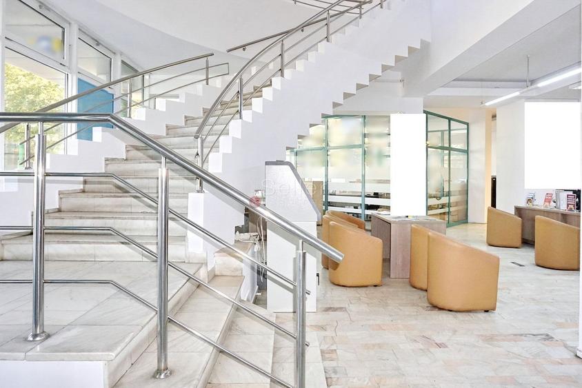 Spațiu comercial, de 807 mp, în Calea București