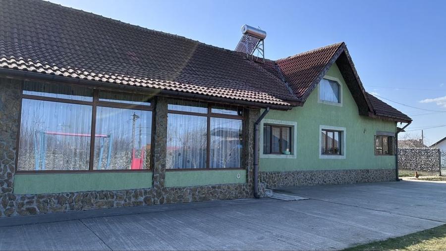 Casă cu 4 camere în Central